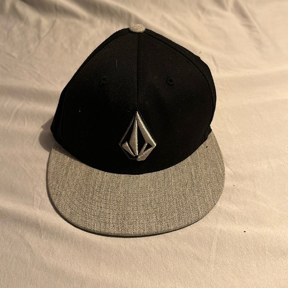 Volcom Other - Mens volcom stone hat
